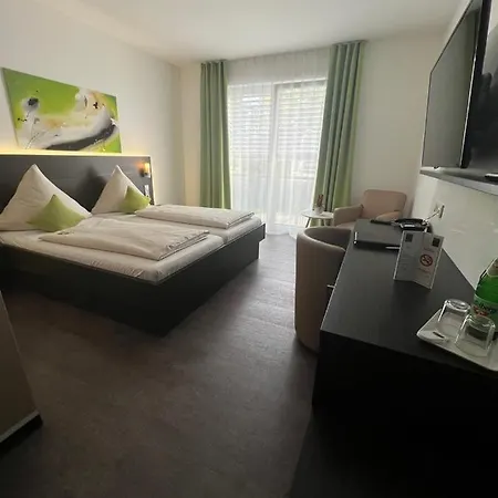 Campushotel Отель 3*